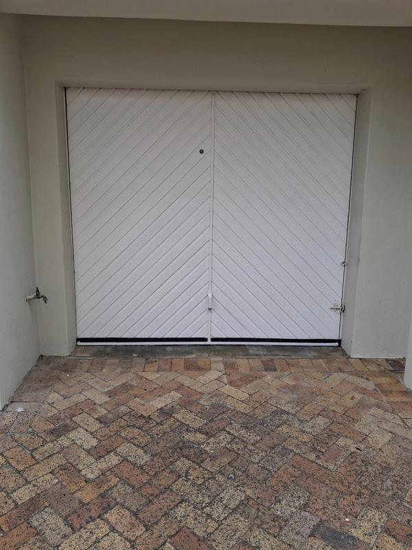 To Let 2 Bedroom Property for Rent in Vredehoek Western Cape